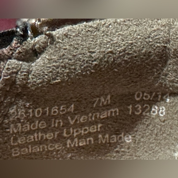 Clarks Artisan Bronze Leather Bow Ballet Flat Cap Toe Comfort Women's 7 Flaw - Picture 11 of 17